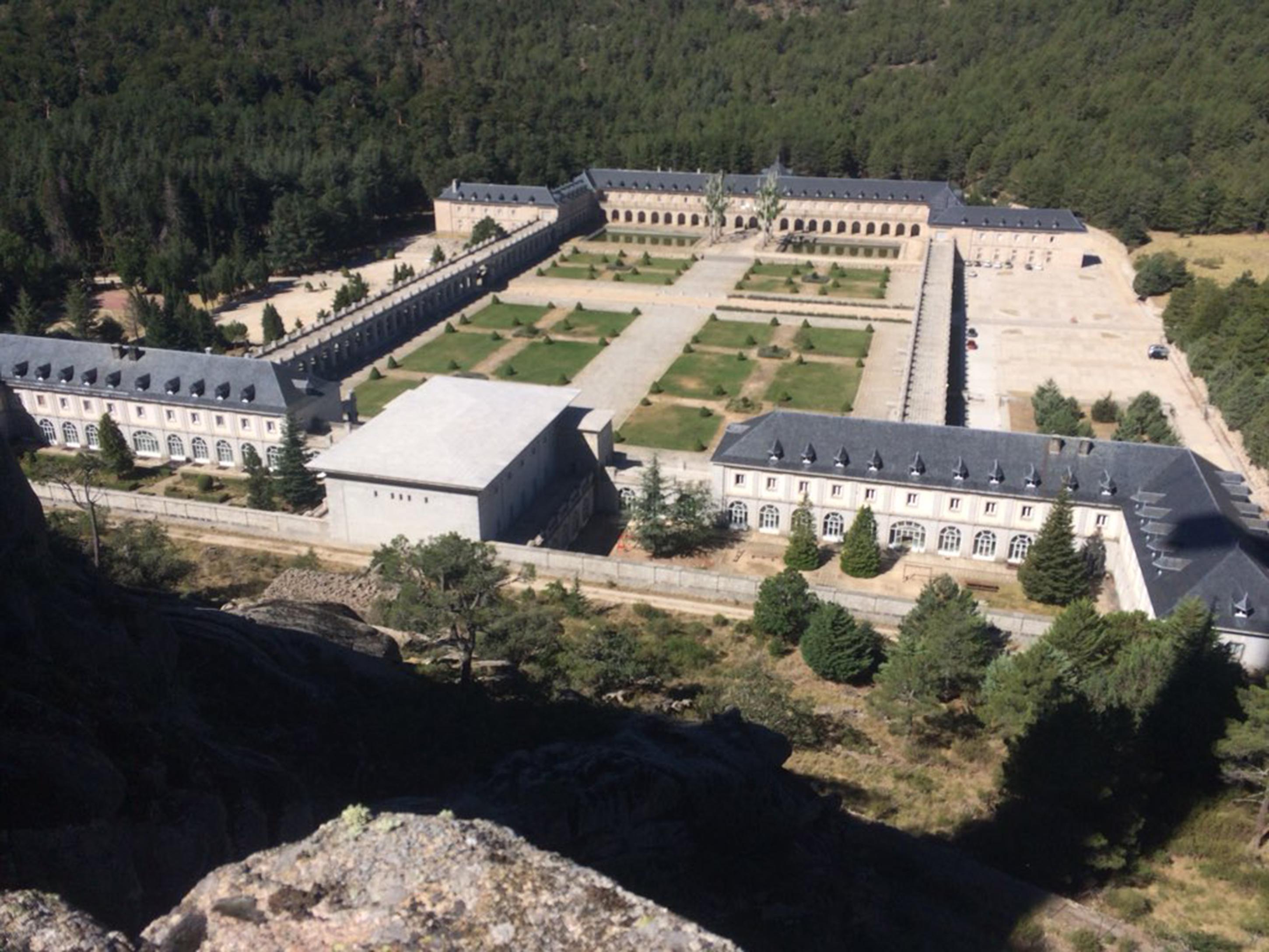 Hospederia Santa Cruz Ξενοδοχείο San Lorenzo de El Escorial Εξωτερικό φωτογραφία