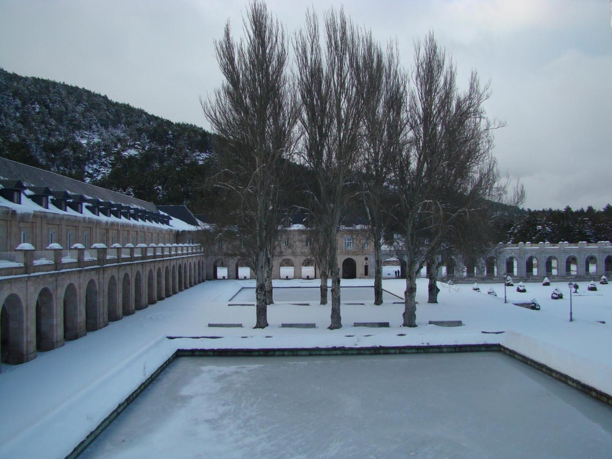 Hospederia Santa Cruz Ξενοδοχείο San Lorenzo de El Escorial Εξωτερικό φωτογραφία