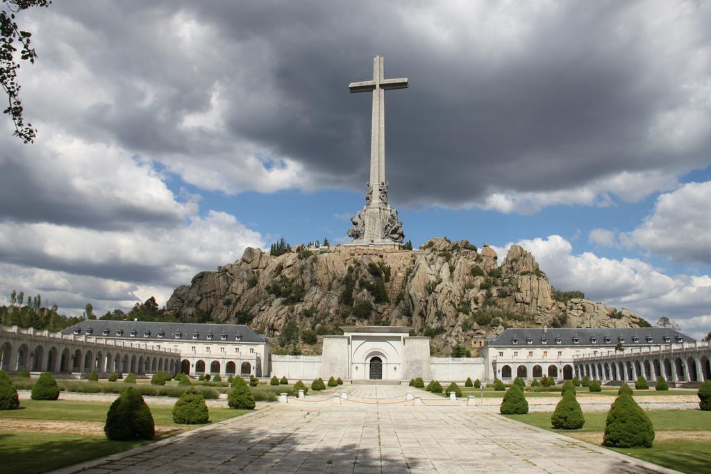 Hospederia Santa Cruz Ξενοδοχείο San Lorenzo de El Escorial Εξωτερικό φωτογραφία