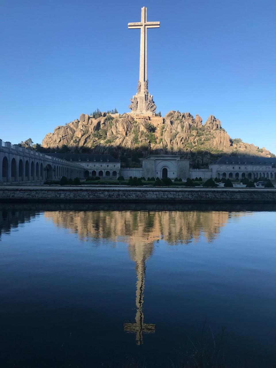 Hospederia Santa Cruz Ξενοδοχείο San Lorenzo de El Escorial Εξωτερικό φωτογραφία