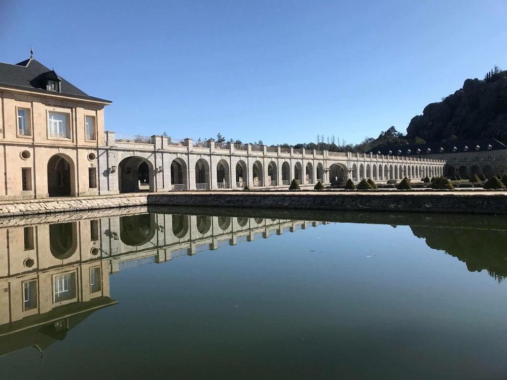 Hospederia Santa Cruz Ξενοδοχείο San Lorenzo de El Escorial Εξωτερικό φωτογραφία